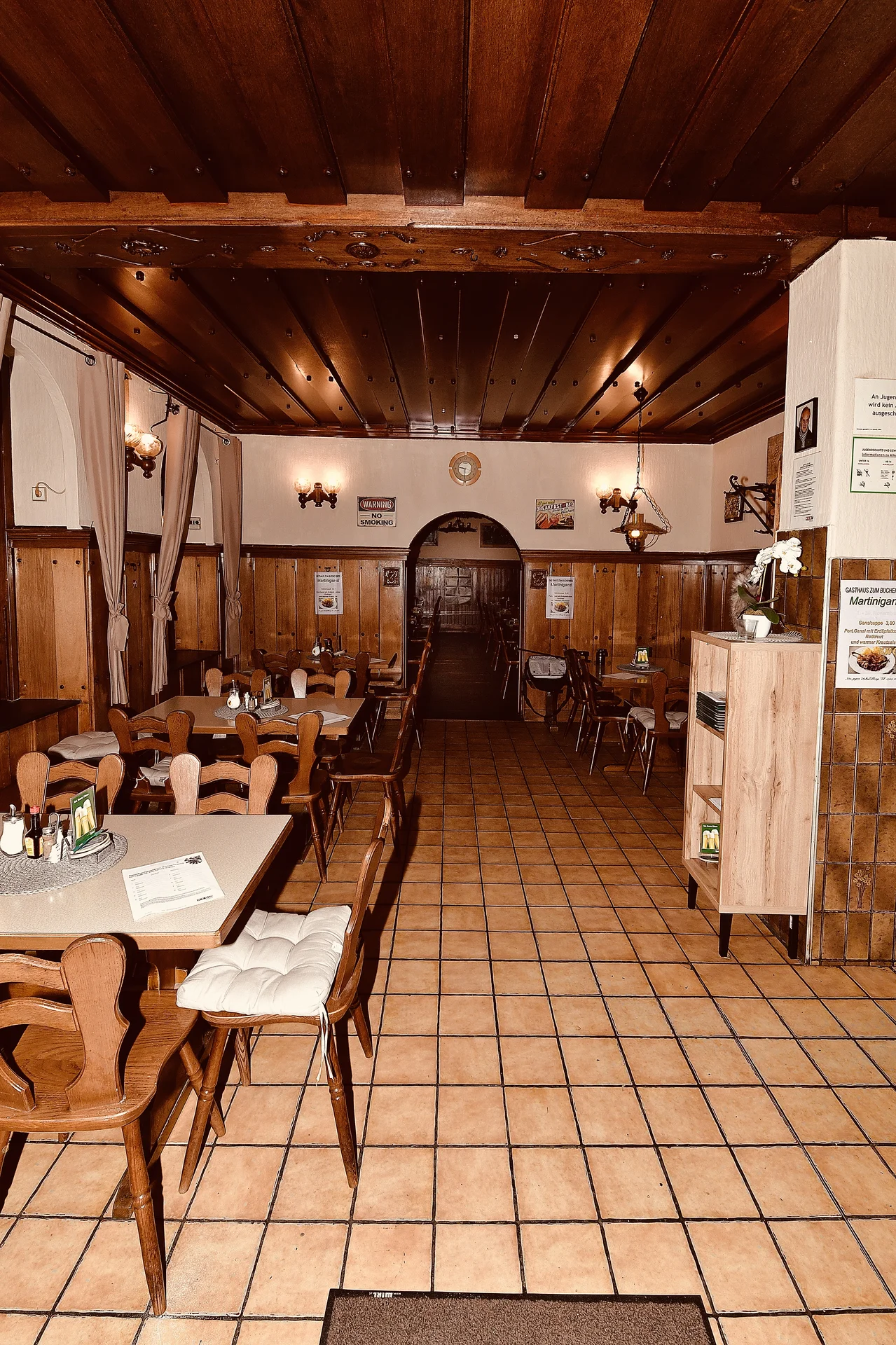 Atmosphäre im Buchenbeisl